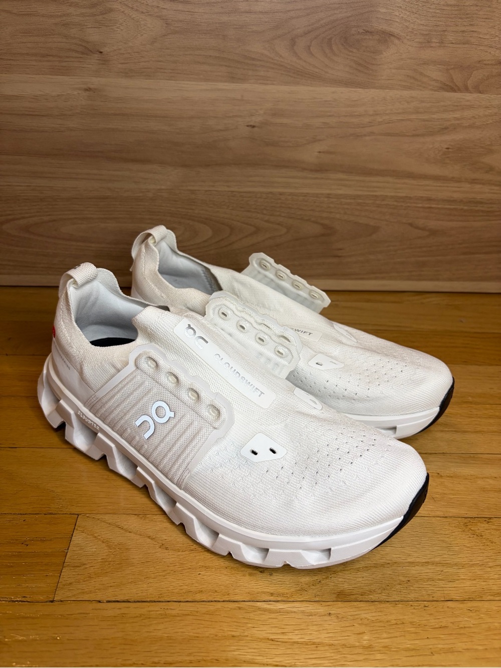 On Running Cloudswift 4 Women's Sneakers In White - Size 10.5 - Picture 2 of 7